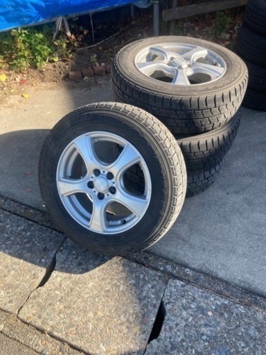 現在商談中　プリウス スタッドレス　195/65/R15