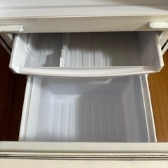 シャープ　137L 冷蔵庫　つけかえどっちもドアの画像