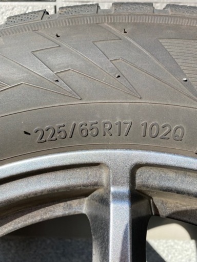 スタッドレスタイヤセット　225/65/R17