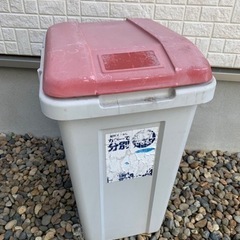 屋外用ゴミ箱