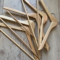 木製ハンガーの画像