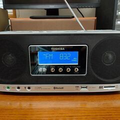 東芝　ポータブルCD（USB/SD）プレーヤー