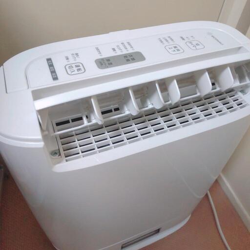 【高年式！美品】除湿機Panasonic デシカント式