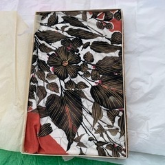 風呂敷き（1枚100円）今週末まで処分致します。後残りわずか（5枚）の画像