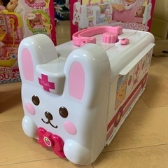 メルちゃん　うさぎさんきゅうきゅうしゃ