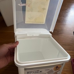 ニトリ　米びつ　6kgの画像