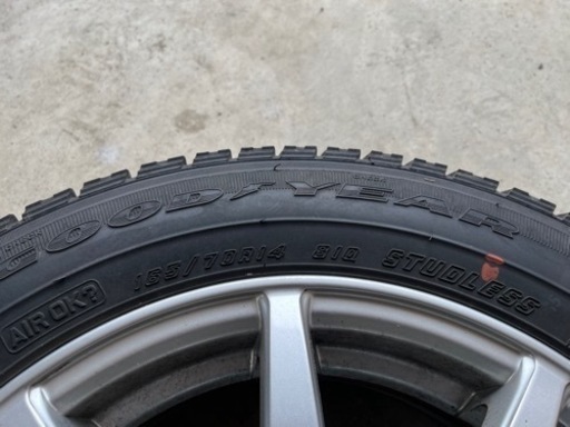 スタッドレスタイヤ   165／70R14  ホイール付き4本