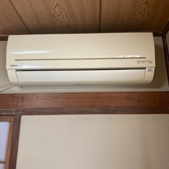 【無料 取外ししてくれる方限定】古いエアコン4台の画像