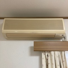 【無料 取外ししてくれる方限定】古いエアコン4台の画像