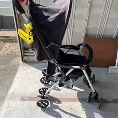 ベビーカー　コンビの画像