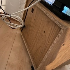 【差し上げます】キャスター付きテレビ台(木製)の画像