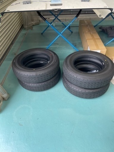 ハイエースノーマルタイヤ新品