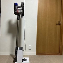 取引中　スティック型掃除機収納の画像