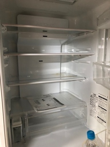 冷蔵庫　(冷凍冷蔵庫)