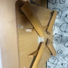 折りたたみテーブルの画像