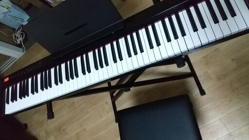 【引き取り　宮城　仙台】 美品 電子ピアノ 88鍵 ダークブラウン 椅子付き 引き取り宮城仙台】 美品 電子ピアノ 88鍵 ダークブラウン 椅子付き