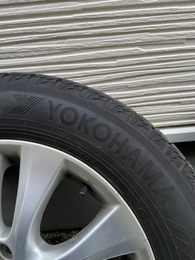 スタッドレスタイヤ　ヨコハマ205/60r16 