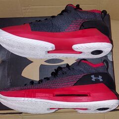 【¥3000】28cm(US10) アンダーアーマー(UNDER ARMOUR) バスケットシューズ ヒートシーカーの画像