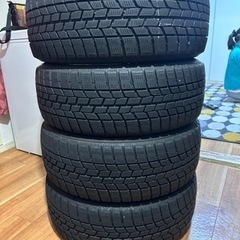 215/55/R17 スタッドレスタイヤ４本