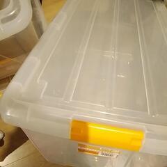 オレンジ押し入れ用衣装ケースの画像