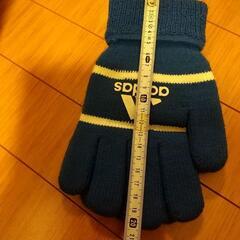 アディダス手袋新品の画像