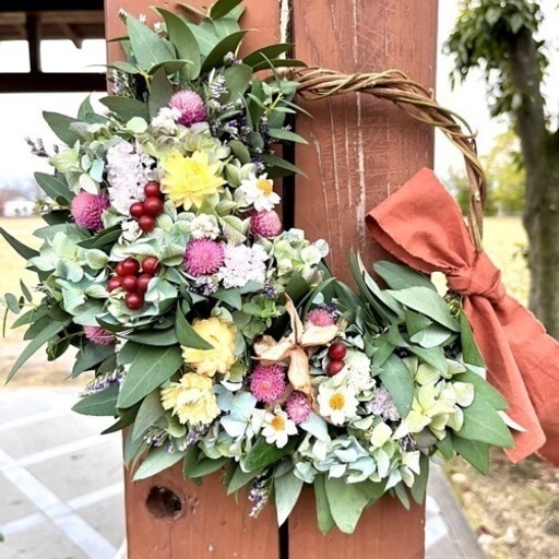 ユーカリ紫陽花と花々のリース