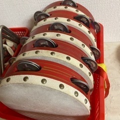 カスタネット、トライアングル、ウッドブロック、タンバリンの画像