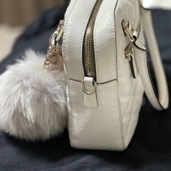 美品　GUESS ハンドバッグの画像