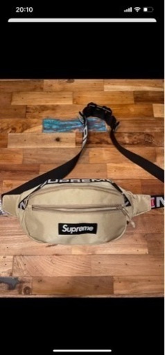 シュプリーム　カバン　ポーチ