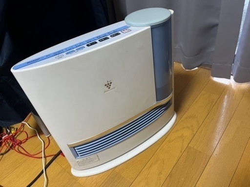 SHARP 加湿器付き暖房　セラミックファンヒーター