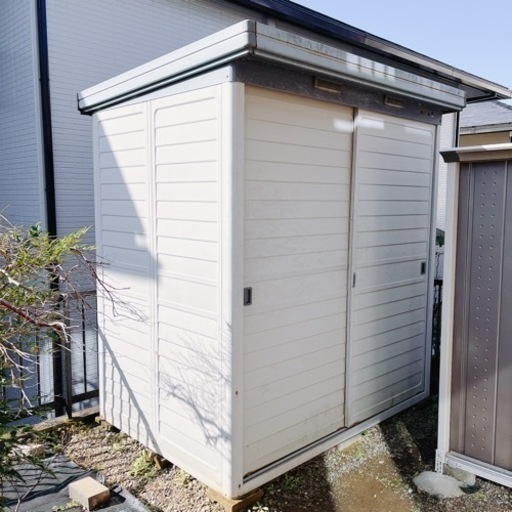 【本日12/8(木)8時迄！最終大特価！】ヨドコウ物置・YODOKO・外径寸法(約)幅×奥行×高さ・鍵付属品なし