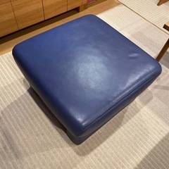 独Himolla製オットマン　牛革レザー　ブルー