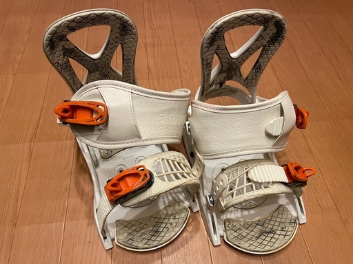 board スノーボード　バインディング　Empire 白　大