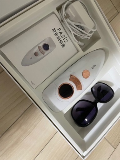(引渡し先決まりました)FASIZ家庭用脱毛器　冷却機能、スキンケア機能付