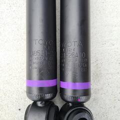 新車外し　美品　ハイエース　7型　純正ショックアブソーバー　前後セット　KYB製ショックアブソーバーの画像