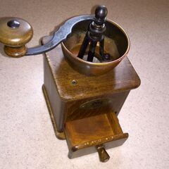 手挽式コーヒーミル