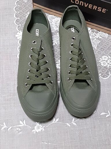 新品コンバースシューズ