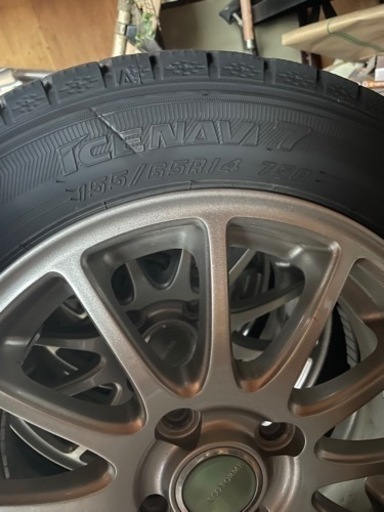 スタッドレスタイヤ 155 65 r14
