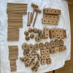 組立てれる積み木