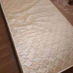 セミダブルサイズマットレスの画像