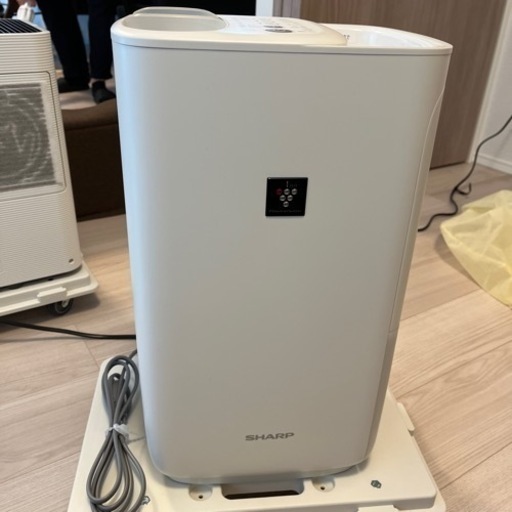 シャープ　加湿器　2019年製　HV-J55-W