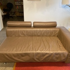 HUKLA（フクラ）本革ソファ、リアルレザーの画像