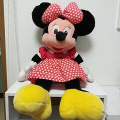 ミニーマウスのぬいぐるみ　全長68cm 座高40cm