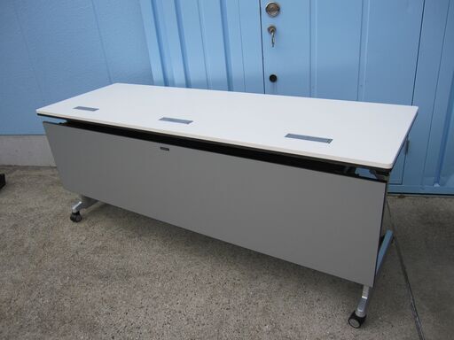 会議用テーブル　ホワイト　1800ｘ600　スタックテーブル　幕板あり　オカムラ製エレガスタ81E4NB MH47