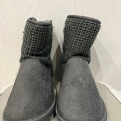 新品・未使用　もこもこニットブーツの画像