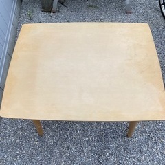 ダイニングテーブル