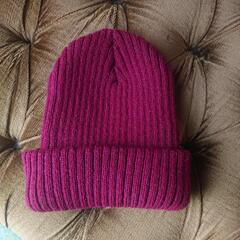 ニット帽エンジカラー美品の画像