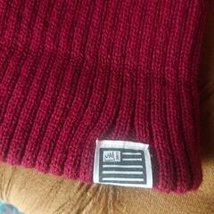 ニット帽エンジカラー美品の画像