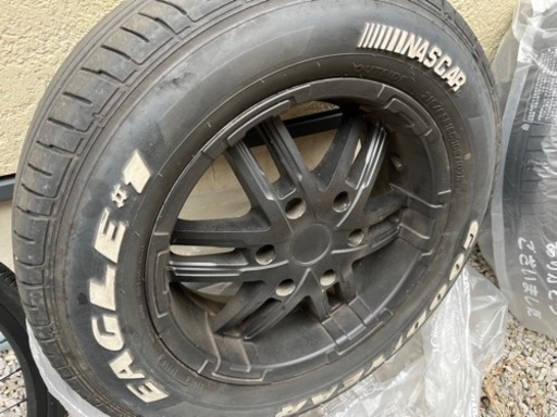 アルミホイール16インチ　ホワイトレター