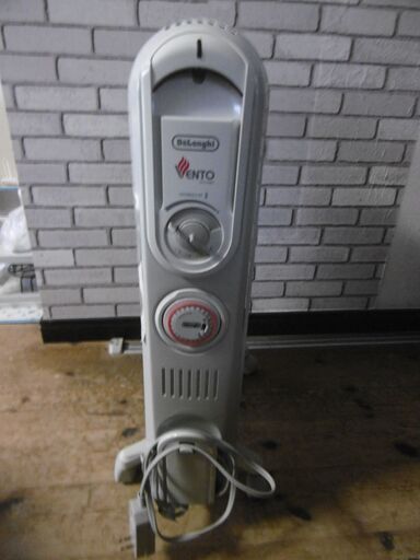 デロンギ　オイルヒーター　DeLonghi　 V550807EFS　750W 　中古